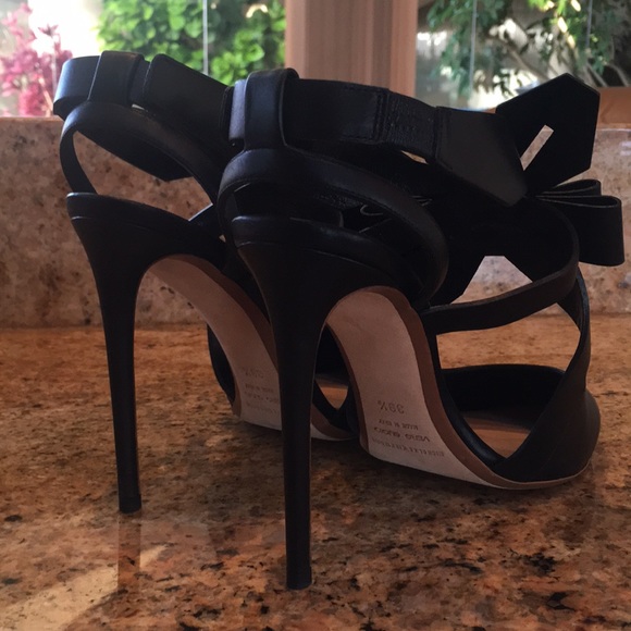 Heels worn once, in great condition - Picture 4 of 7